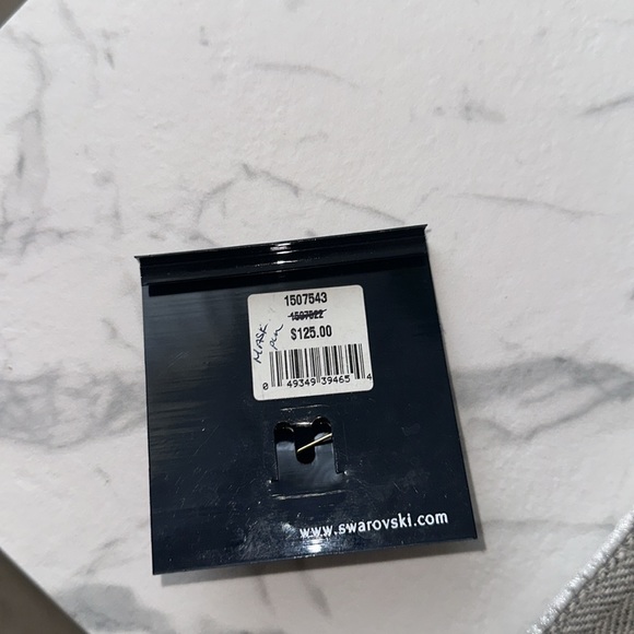 Vintage Swarovski crystal pave masquerade mask brooch pin Mardi Gras gold plated - Picture 2 of 2